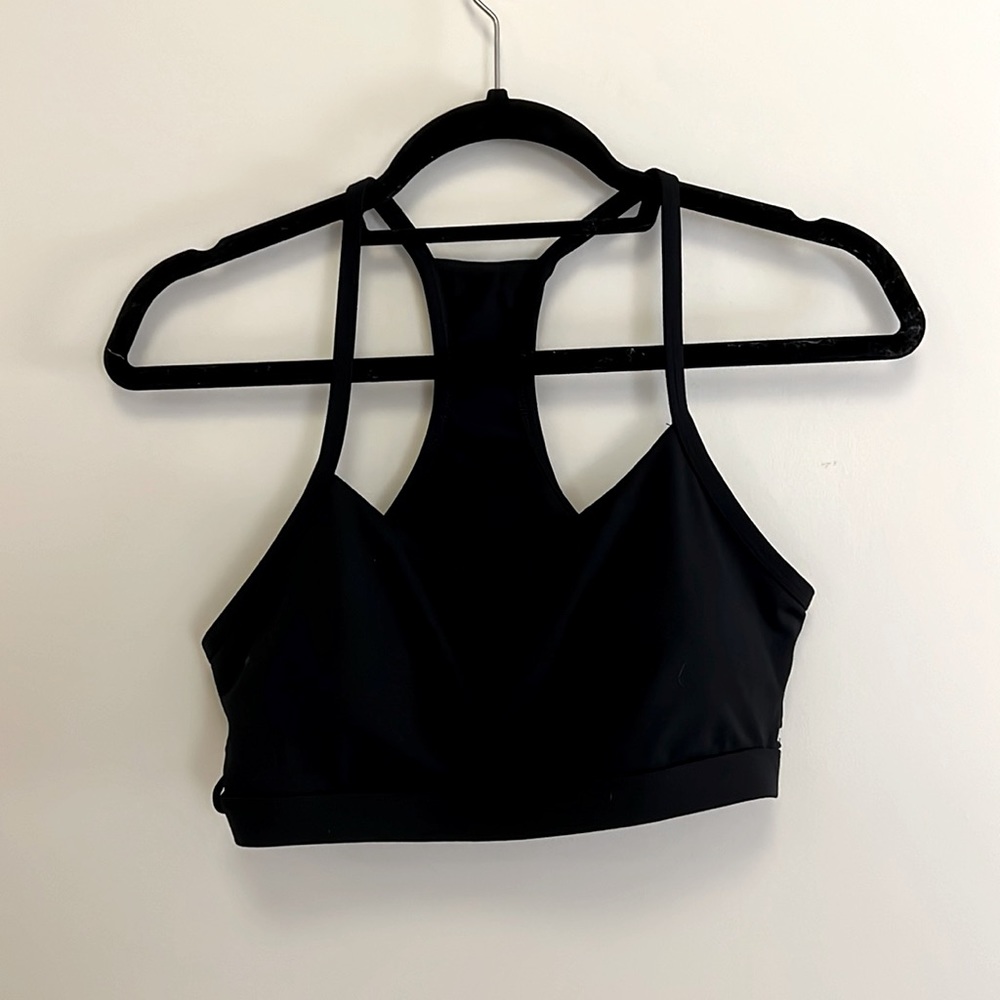 New, never worn fabletics sports bra, large, black